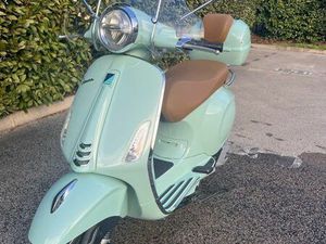 VESPA PRIMAVERA 125