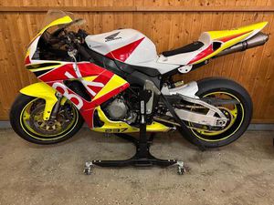 FIREBLADE/SC57/CBR 1000RR/RACEBIKE/RENNSTRECKE