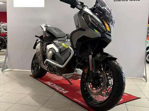 HONDA X-ADV 750 ARGENTO