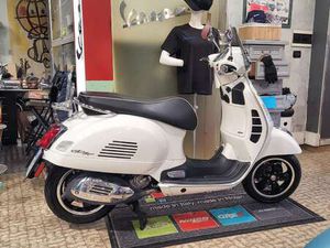 VESPA GTS SUPER 300 HPE ABS/ASR EURO 5 BIANCO