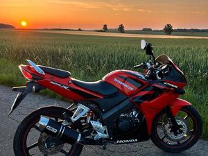 HONDA CBR 125R