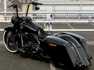 HARLEY-DAVIDSON ROAD KING SPECIAL - BAGGER CHICANO STYLE