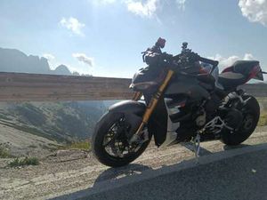 DUCATI STREETFIGHTER V4S ROSSO