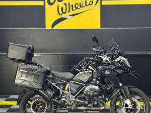 BMW R 1200 GS TRIPLE BLACK
