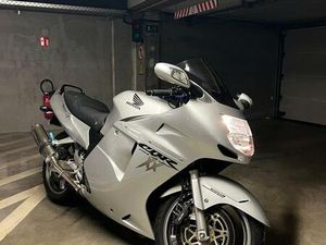 ② HONDA CBR 1100 XX