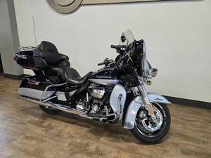 2019 HARLEY-DAVIDSON® FLHTKL - ULTRA LIMITED LOW
