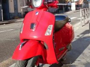 VESPA GTS 300 SUPER 2009 300 CM3 | SCOOTER | 9 000 KM | ROUGE | 69005 LYON 05