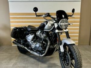 ROYAL ENFIELD SUPER METEOR 650 2024 650 CM3 | MOTO CUSTOM | 3 880 KM | NOIR | 35400 ST MALO