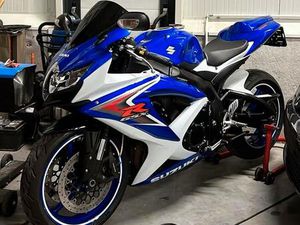 ② GSX-R 750 K8 SHIFTER|POWERCOMMANDER|K&N COMPLET PARFAIT ETAT