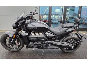 TRIUMPH ROCKET 3 STORM GT