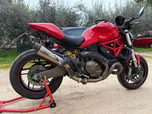 DUCATI MONSTER 821