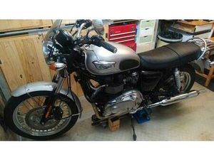 TRIUMPH - BONNEVILLE