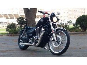 SUZUKI - INTRUDER 600