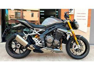 VENDO TRIUMPH SPEED TRIPLE 1200 RS (2021 - 24) USATA A MARINO (CODICE 9926568) - MOTO.IT