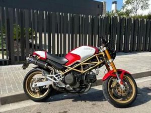 DUCATI - MONSTER 750