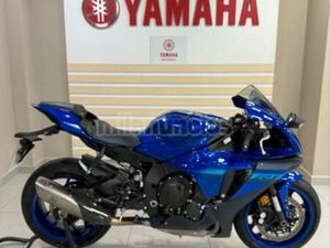 YAMAHA - YZF-R1
