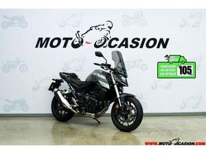 HONDA - CB 750 HORNET