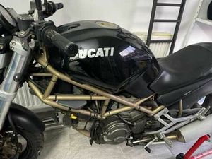 MOTOCYKL DUCATI MONSTER M600 LUBIN