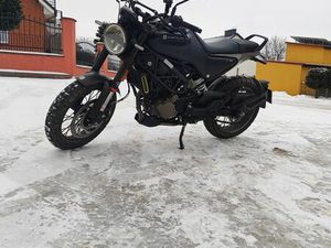 HUSQVARNA SVARTPILEN 125 BYSLAW