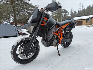 SUPERMOTO R / VAIHDETAAN?