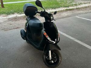 PIAGGIO ZIP 4T