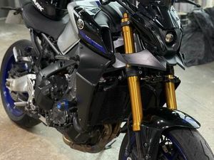 YAMAHA MT-09 SP 2023 PONTINHA E FAMÕES