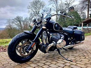 BMW R 18 CLASSIC 1800 TOURER PETROL MANUAL EURO 5 (91 PS) FULL BMW SH 1 OWNER HTD GRIPS 1802 CC