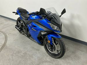 2017 KAWASAKI NINJA 300 EX300A