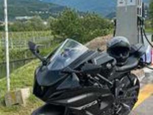 YAMAHA YZF R7 - 2024 - 5635KM