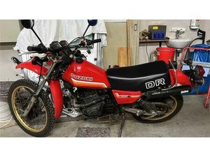 SUZUKI DR500