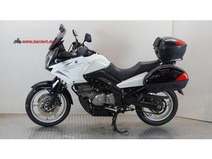 SUZUKI DL650A V-STROM MIT VIEL ZUBEHÖR