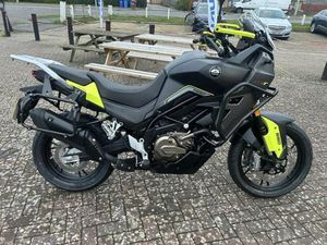 SVT 650 650 CC V-TWIN ADVENTURE BIKE, FULL LUGGAGE