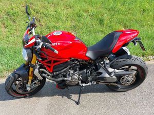 DUCATI MONSTER 1200S