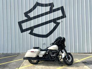 2023 HARLEY-DAVIDSON® STREET GLIDE® ST WHITE SAND PEARL