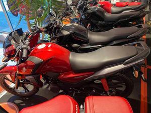 HONDA CB125 TAGESZULASSUNG 07/2023 NEU 0KM