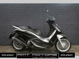 PIAGGIO BEVERLY 300 IE (BJ 2012) MAT ZWART A2 GESCHIKT — MOTOREN | PIAGGIO — MARKTPLAATS