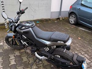 HUSQVARNA SVARTPILEN 401, MODELL 2021