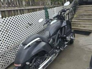 HONDA GOLD WIND VALKYRIE 2014