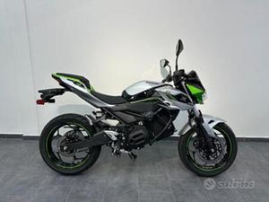 KAWASAKI Z 1 ZE1 E-1 MY 2025 KM0 PARI AL NUOVO 01/