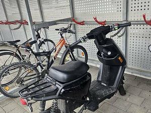 FLY Q5 E ROLLER CANTON ZURICH -