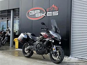 2022 KAWASAKI VERSYS 650 LT METALLIC SPARK BLACK / METALLIC FLA