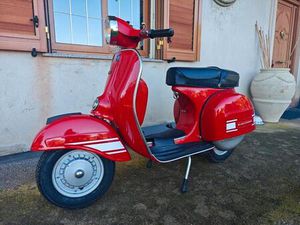 ② VESPA RALLY 200 DE 1975 – MATCHING NUMBERS – RESTAURATION IN