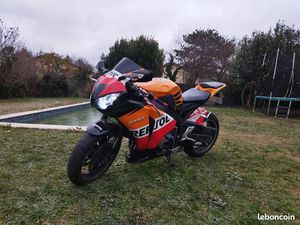HONDA CBR 1000 RR FIREBLADE