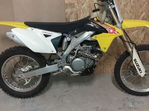 TRÈS BELLE SUZUKI 450