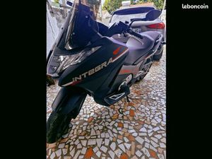 A VENDRE INTEGRA 750