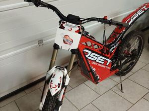 MOTO TRIAL OSET 24 R