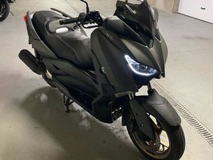 XMAX TECH MAX 125