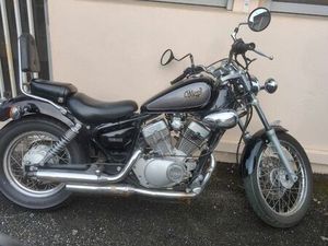 125 YAMAHA VIRAGO 26500 KM 1997 NOMBREUSE FACTURE PLUS DE 400 EUROS LAISSE GPS DASH CAM ANDROID AUTO CARPLAY CAMERA AV AR PRESSION DES PNEUS ALARME GEORID GÉO-L