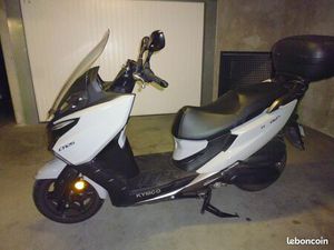 SCOOTER KYMCO XTOWN 125 CC NEUF
