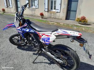 MOTO 50 CC SUPERMOTARD